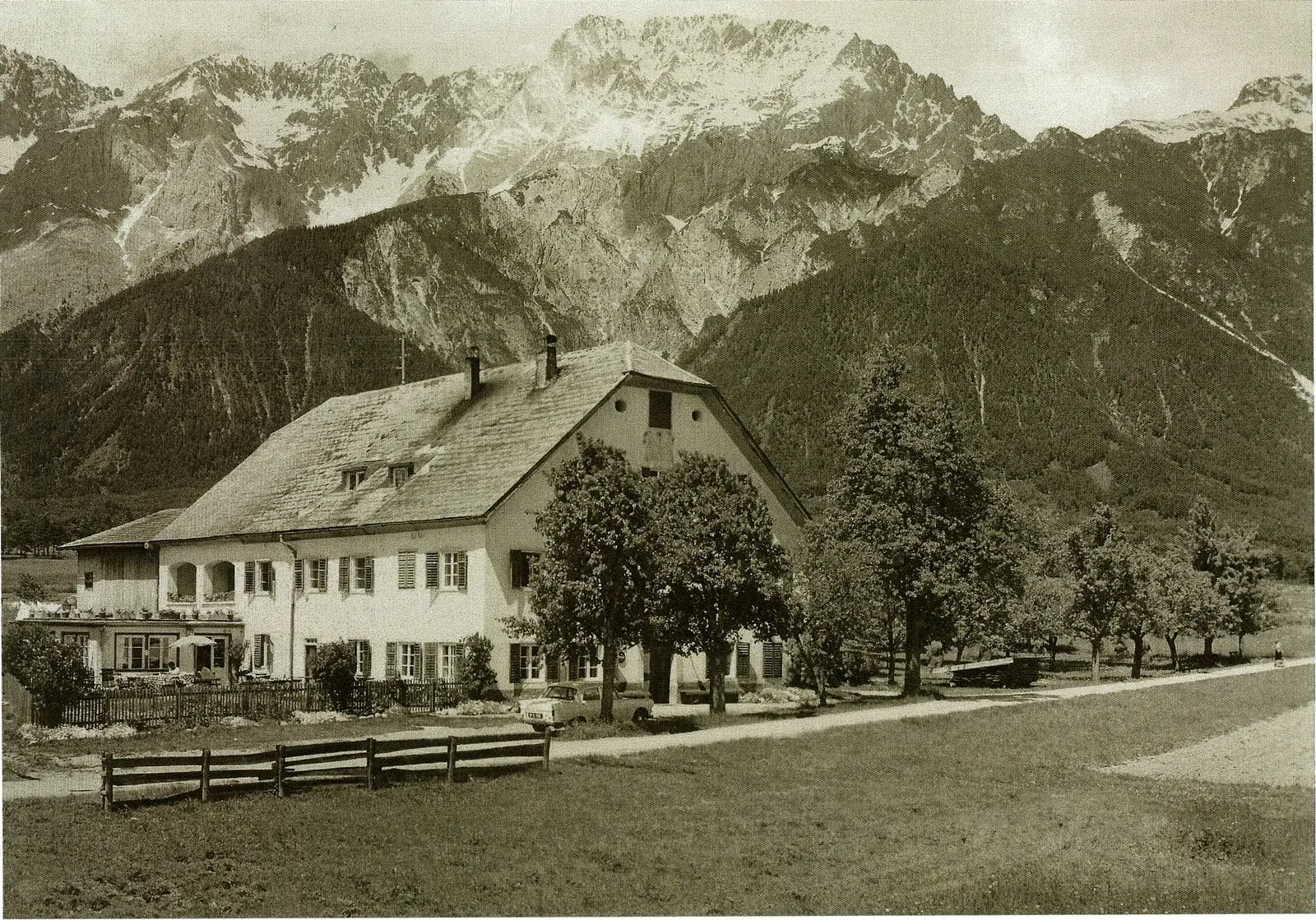 Erweiterung des Stammhauses im Jahr 1963 mit Franz Pirktl Senior