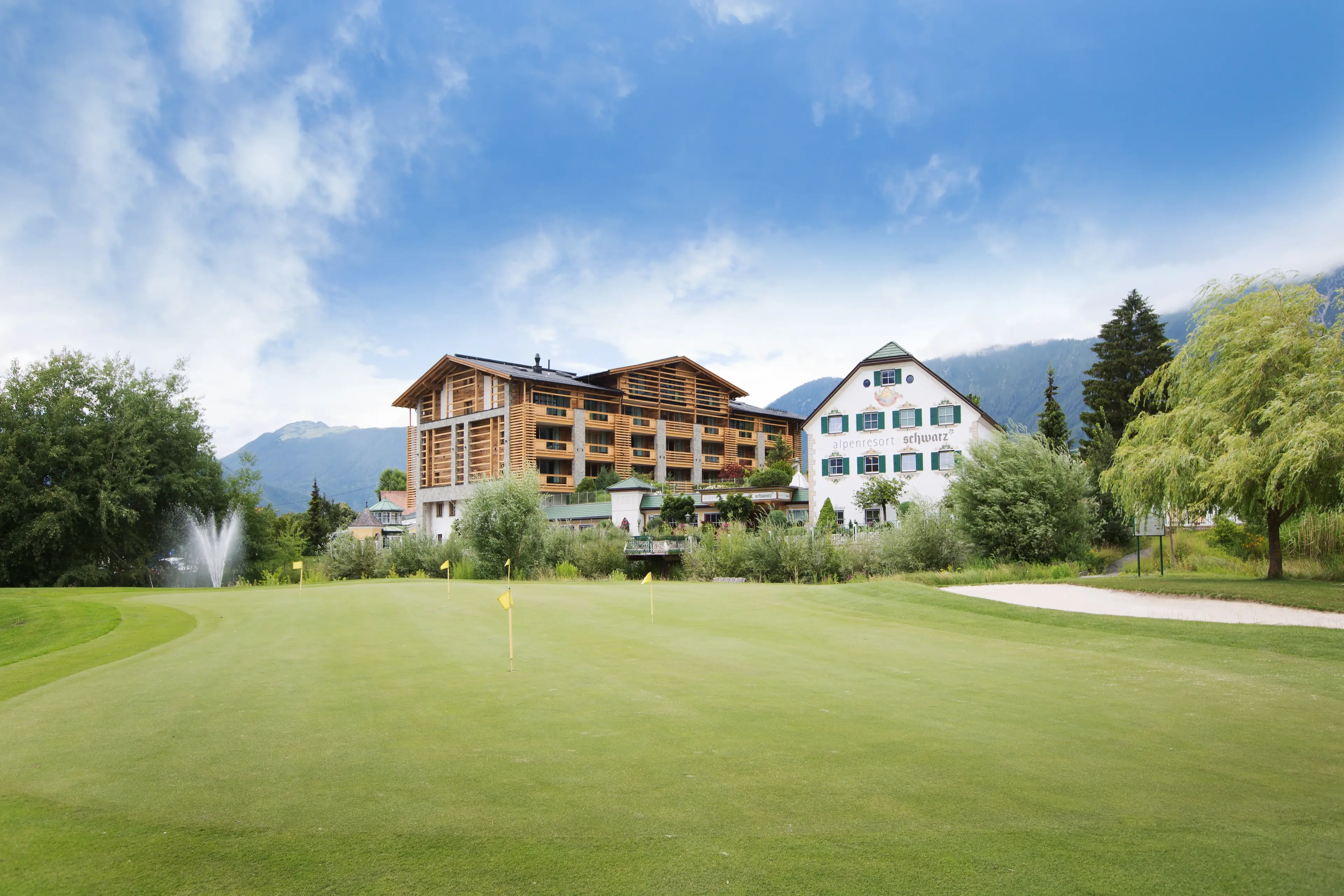 Das modern umgebaute Stammhaus und die Genusswelt 2019